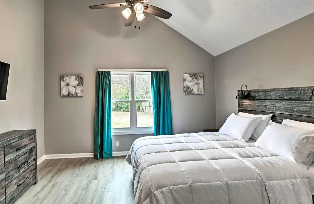 Cozy Home With Yard About 12 Mi To Dtwn Nashville!-1