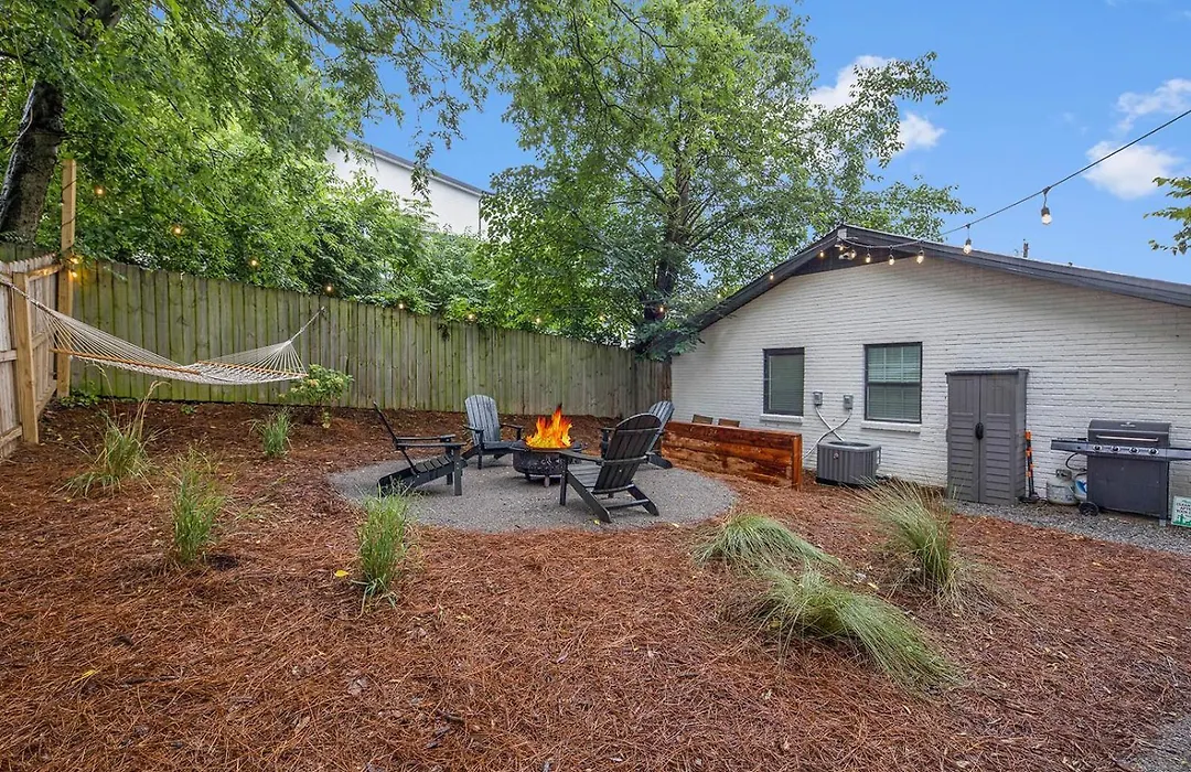 Songbird Bungalow - Cozy & Centrally Located-1