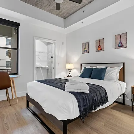Cozysuites Modern Midtown Loft 23-3