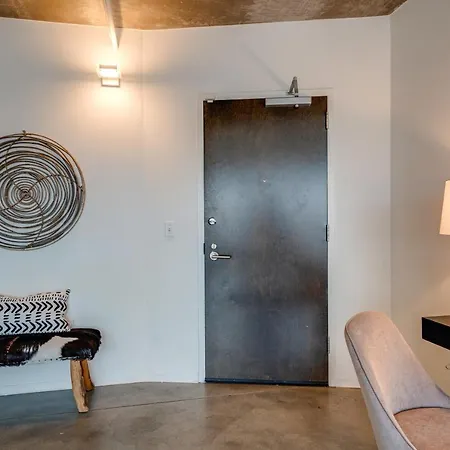 Two Story 2Bd 2Ba A Work Live Condo-3