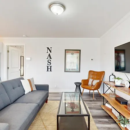 Capitol Hill Retreat A-2
